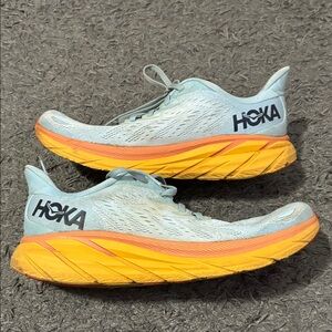Hoka Clifton 8